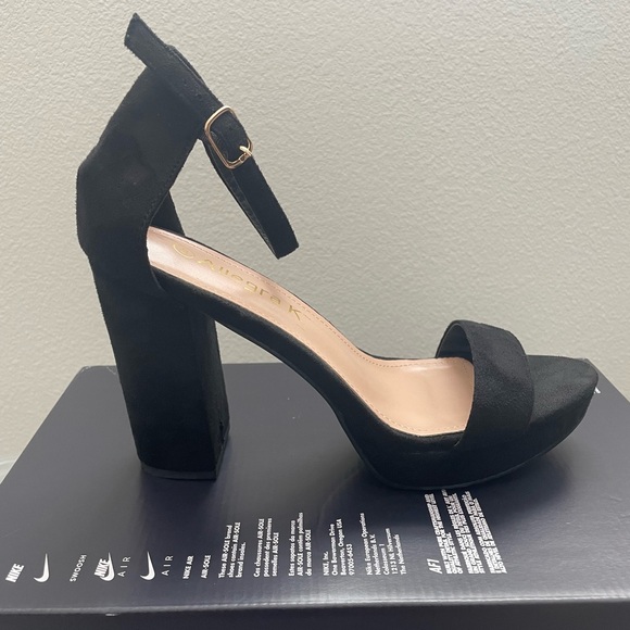 Allegra K Chunky Heels - Picture 2 of 8